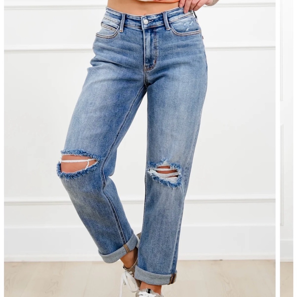 Judy Blue Mid Rise Medium Wash Distressed Boyfriend Jeans with Cuff- NWT sz 1/25